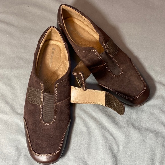 Naturalizer Leather Suede Velcro Slip-on Loafers - Picture 10 of 12